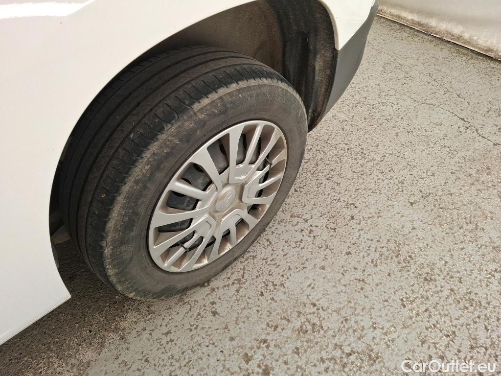  Toyota  Proace TOYOTA  City / 2019 / 4P / Fourgonnette 1.5 Medium 100 D-4D Business #36