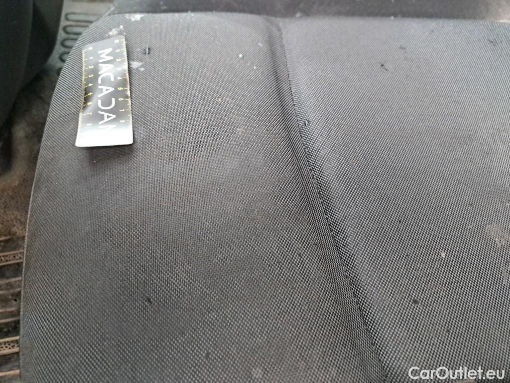  Renault  Master  III Fourgon L2H2 3 5 Grand Confort dCi 130CV BVM6 E6 #32