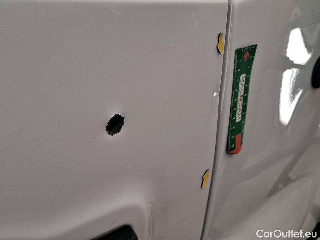  Renault  Trafic RENAULT  / 2019 / 4P / Fourgon tole NV CA GCF L2H1 1200 dCi 120 #10