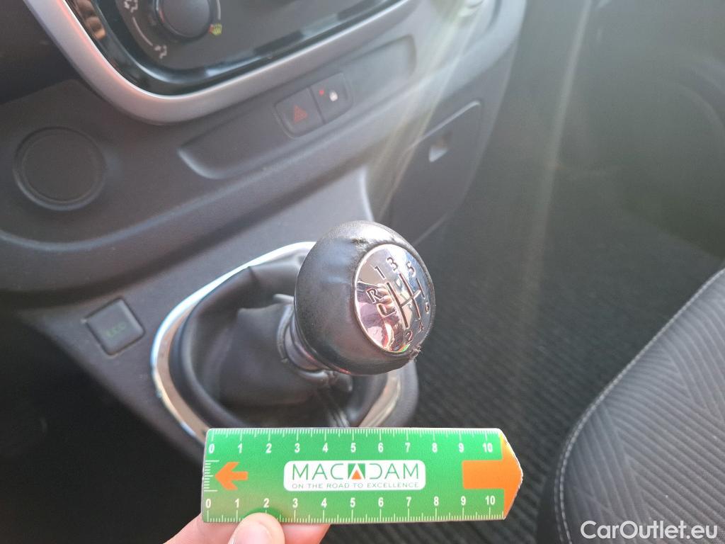  Renault  Trafic  Furgon Grand Confort L1H1 1200 1.6 dCi 125CV BVM6 E6 #34