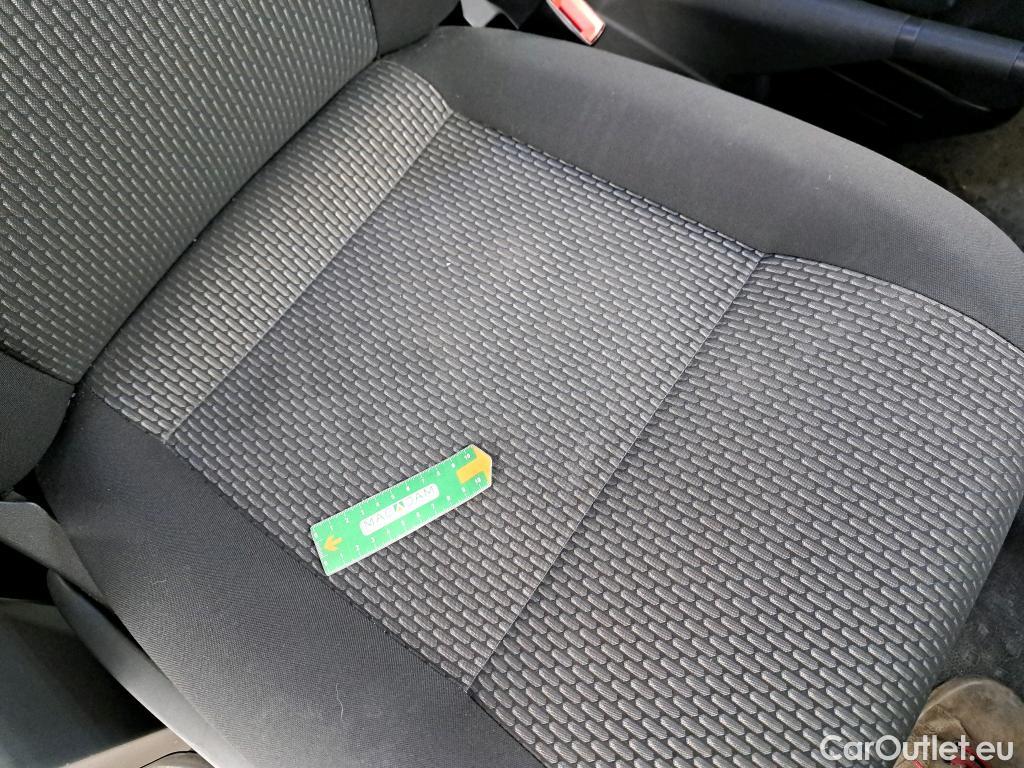  Volkswagen  Transporter VOLKSWAGEN  ProCab / 2019 / 4P / Fourgon tôlé 2.0 TDi 150 DSG7 L2H1 Confort #4