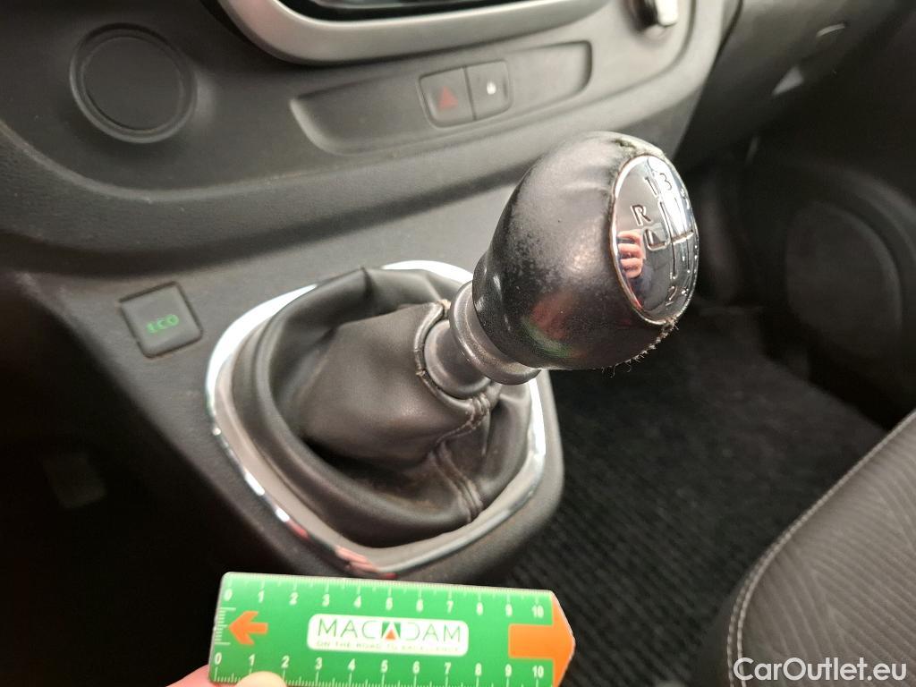  Renault  Trafic  Furgon Grand Confort L1H1 1200 1.6 dCi 125CV BVM6 E6 #31