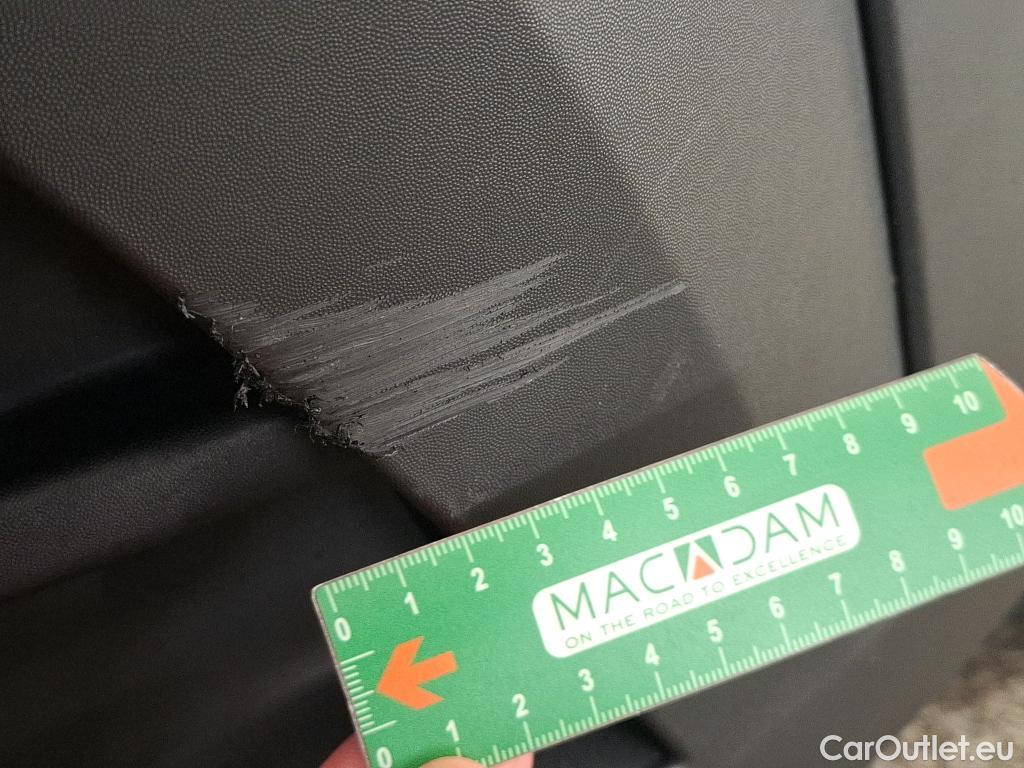  Renault  Trafic  Fourgon L2H1 3T Grand Confort 2.0 dCi 130CV BVM6 E6d #16