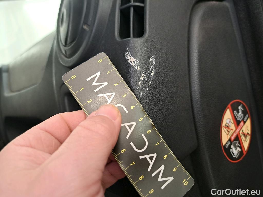  Renault  Master  III Fourgon L2H2 3 5 Grand Confort dCi 130CV BVM6 E6 #81