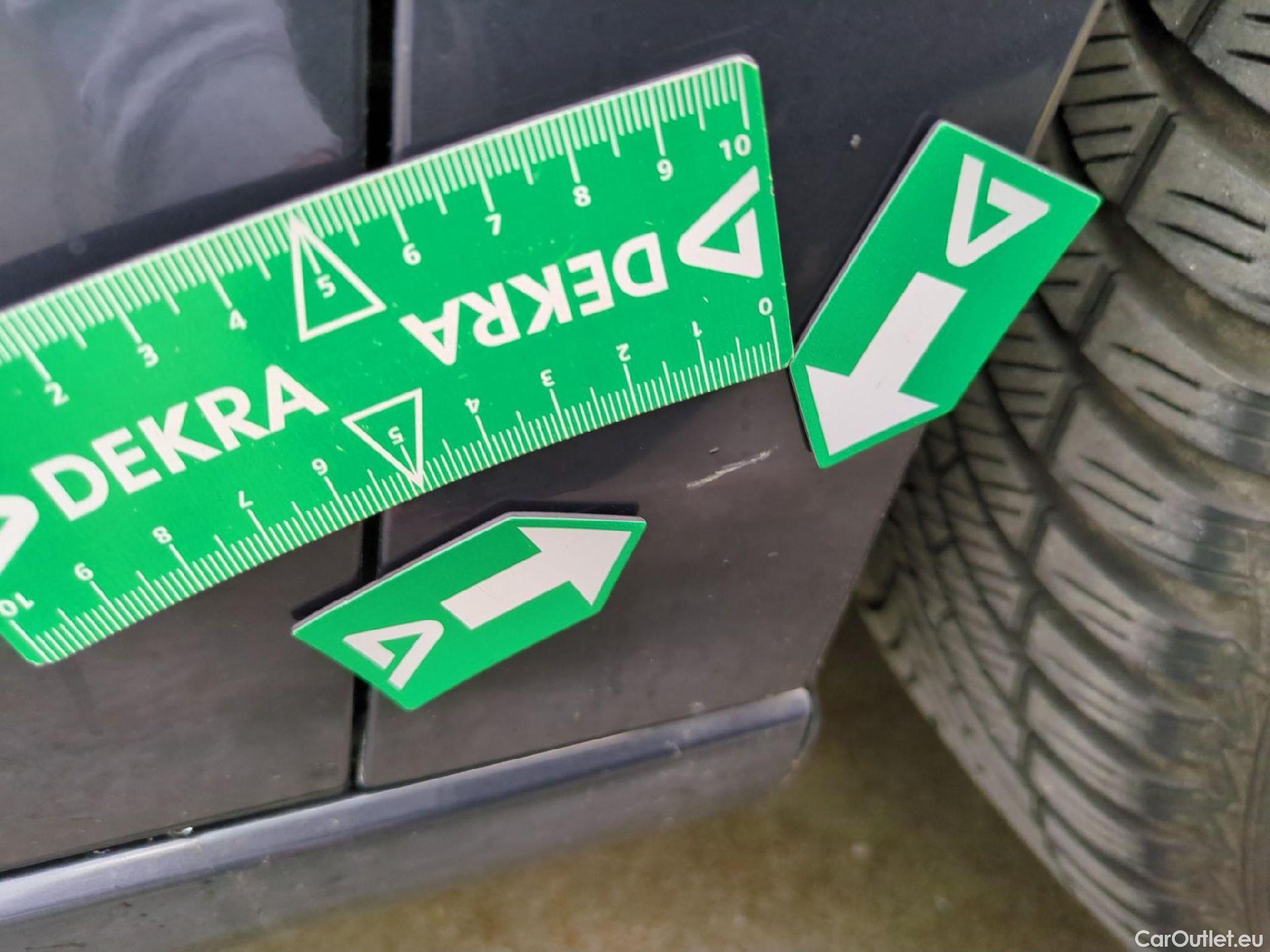  Hyundai  i30  Business 1.6 CRDi 115CV BVA7 E6d #27