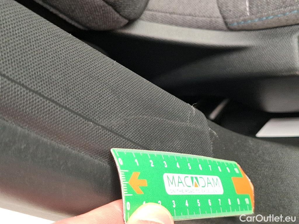  Citroen  C4  Berline Feel Pack 1.2 PureTech 130CV BVA8 6E #13