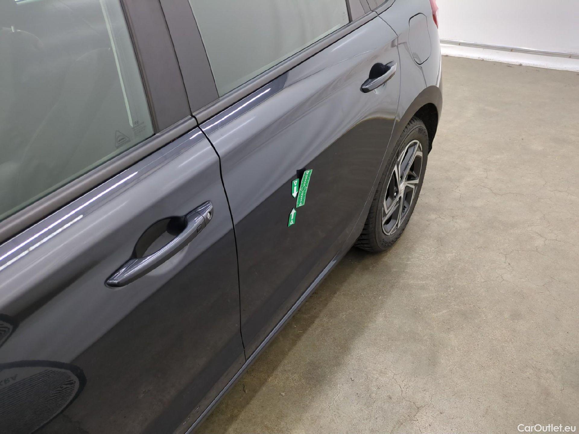  Hyundai  i30  Business 1.6 CRDi 115CV BVA7 E6d #37