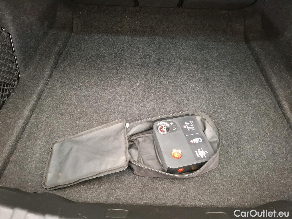  Bmw  Serie 3 BMW Série 3 Berline / 2018 / 4P / Berline 318d 150ch Business Design BVA8 #8