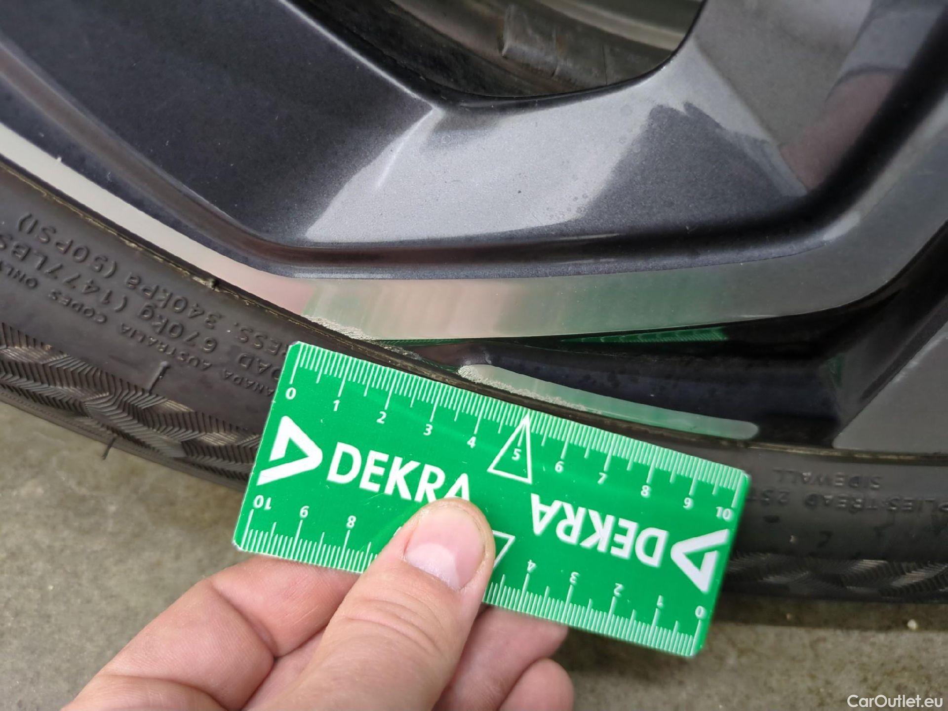  Hyundai  i30  Business 1.6 CRDi 115CV BVA7 E6d #16