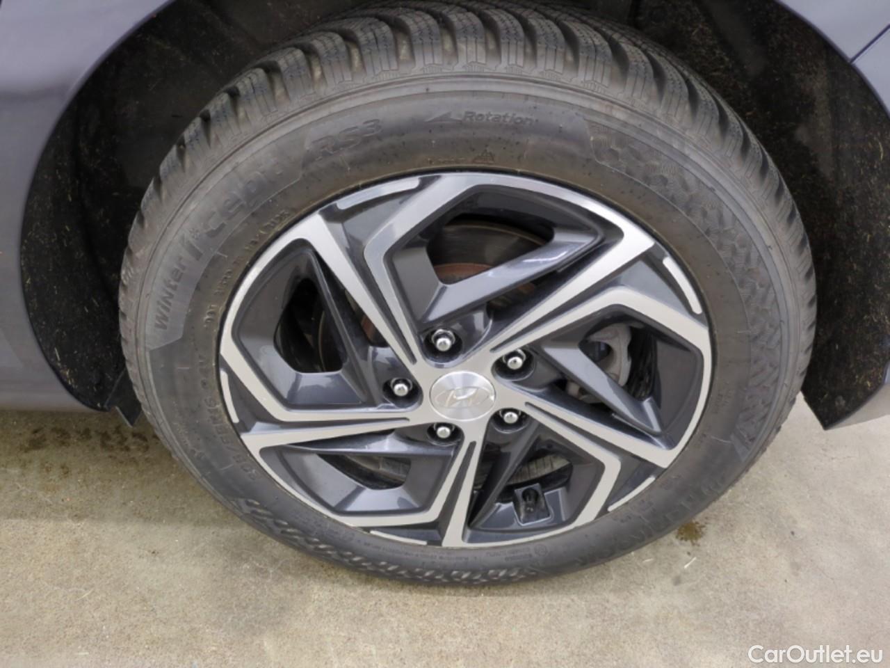  Hyundai  i30  Business 1.6 CRDi 115CV BVA7 E6d #17