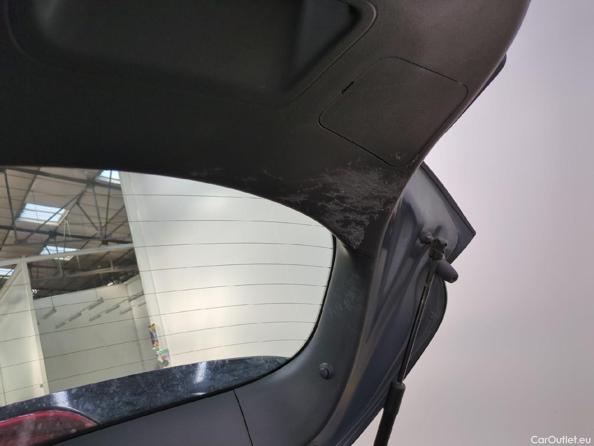  Hyundai  i30  Business 1.6 CRDi 115CV BVA7 E6d #1