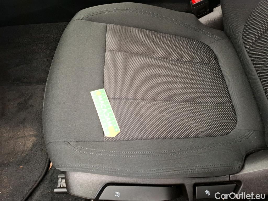  Bmw  Serie 3 BMW Série 3 Berline / 2018 / 4P / Berline 318d 150ch Business Design BVA8 #13