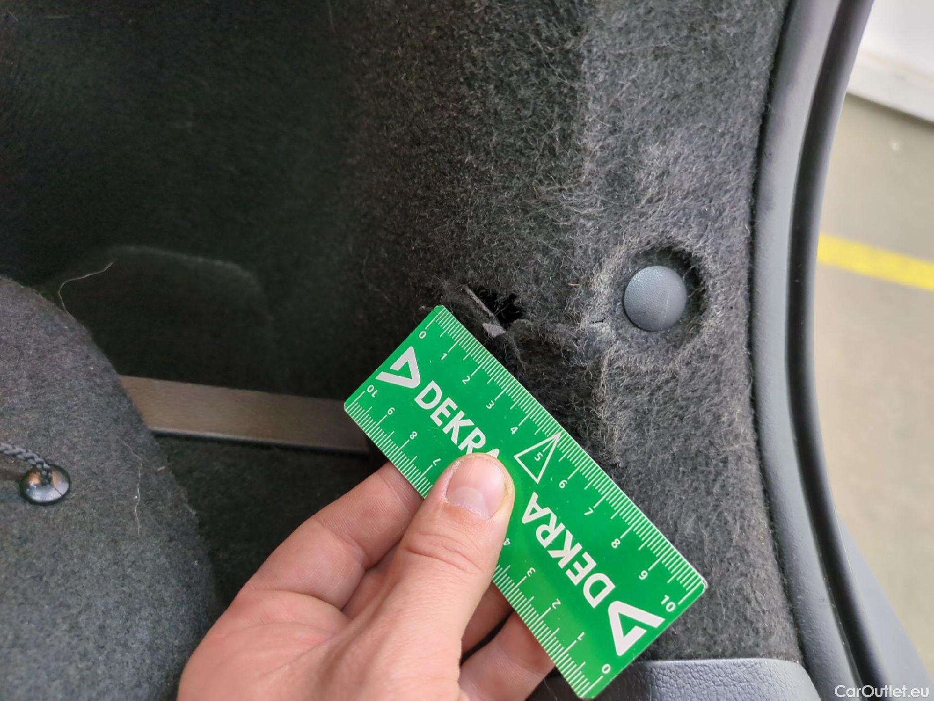  Hyundai  i30  Business 1.6 CRDi 115CV BVA7 E6d #9