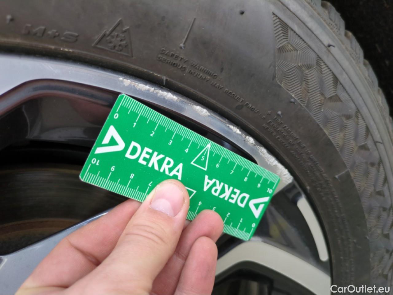  Hyundai  i30  Business 1.6 CRDi 115CV BVA7 E6d #19