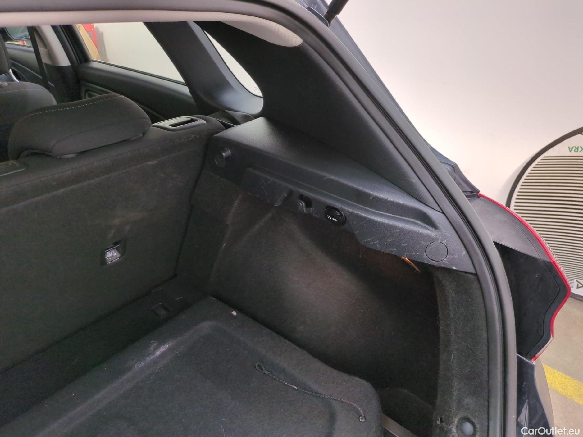  Hyundai  i30  Business 1.6 CRDi 115CV BVA7 E6d #5