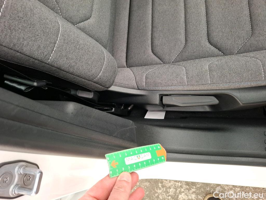  Citroen  C4  Berline Feel Pack 1.2 PureTech 130CV BVA8 6E #12