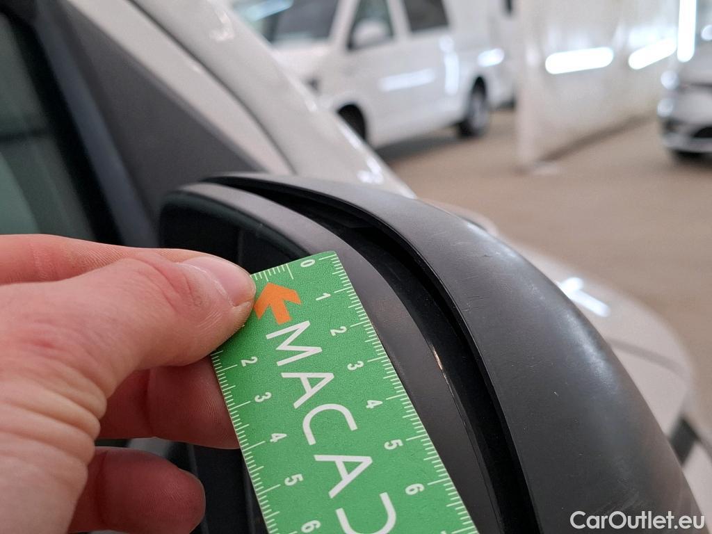  Volkswagen  Transporter VOLKSWAGEN  / 2019 / 4P / Fourgon tôlé 2.0 TDi 150 L2H1 Business Line #35