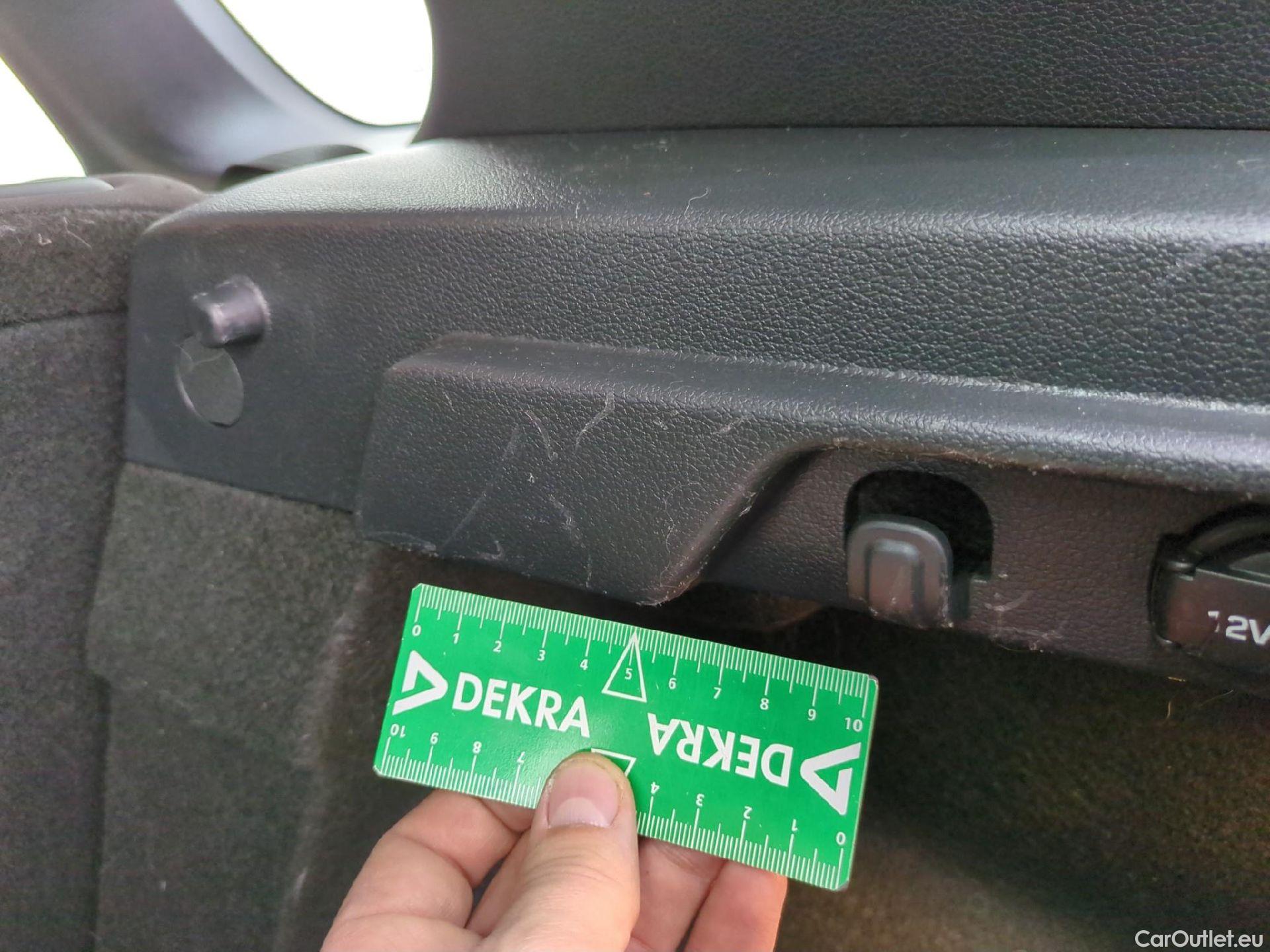  Hyundai  i30  Business 1.6 CRDi 115CV BVA7 E6d #4