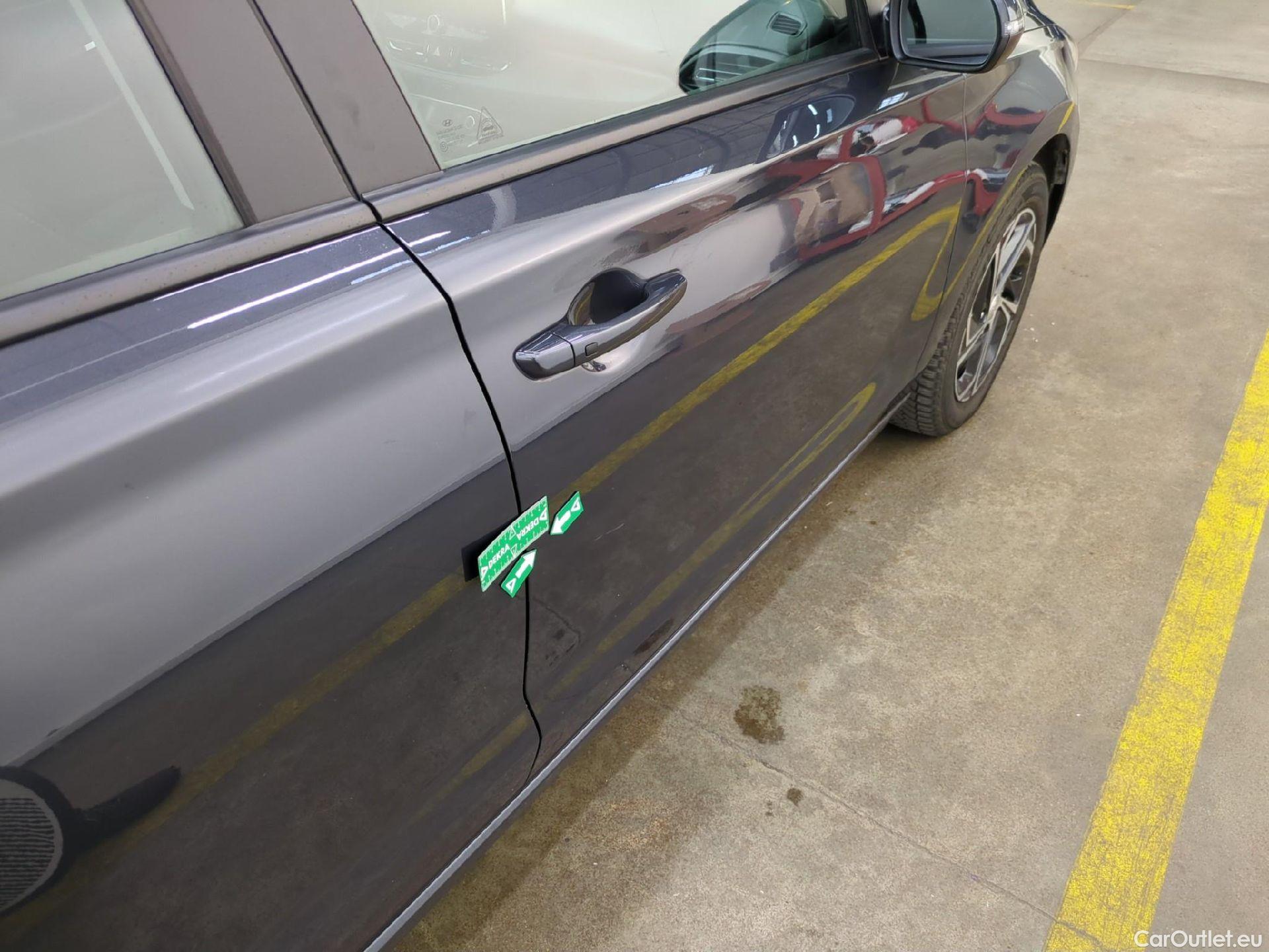  Hyundai  i30  Business 1.6 CRDi 115CV BVA7 E6d #25