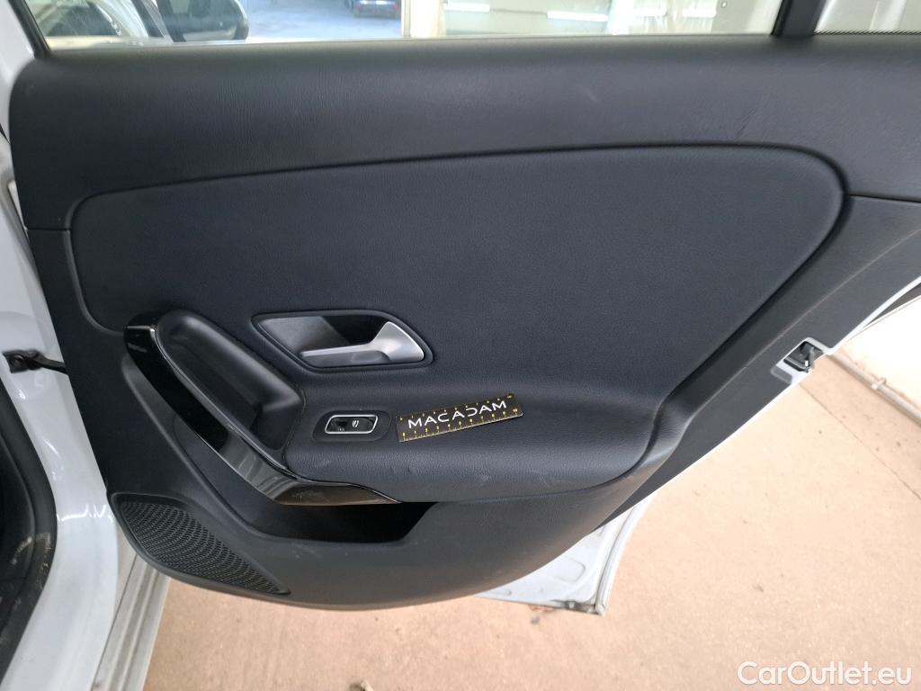  Mercedes  A-Klasse MERCEDESBENZ Classe A Compact  2018  5P  Berline A 180 d Business Line #20