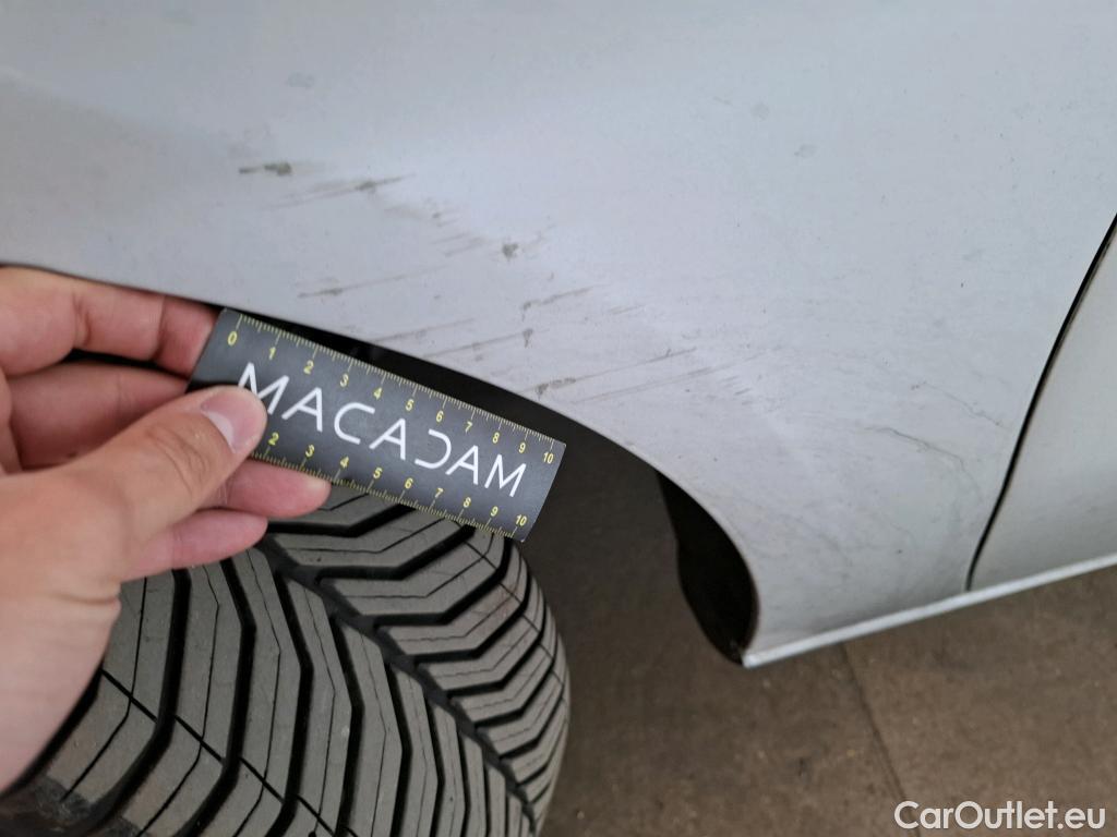  Mercedes  A-Klasse MERCEDESBENZ Classe A Compact  2018  5P  Berline A 180 d Business Line #19