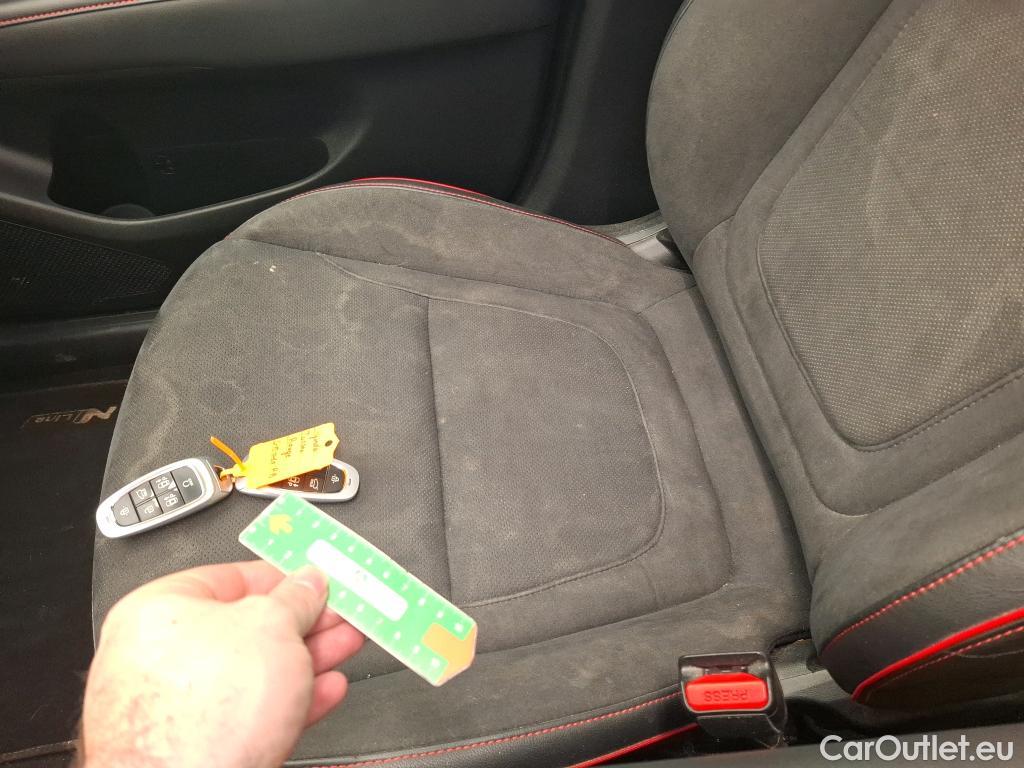  Hyundai  Tucson HYUNDAI  / 2020 / 5P / SUV 1.6 HYBRID 230 N LINE EXECUTIVE #28