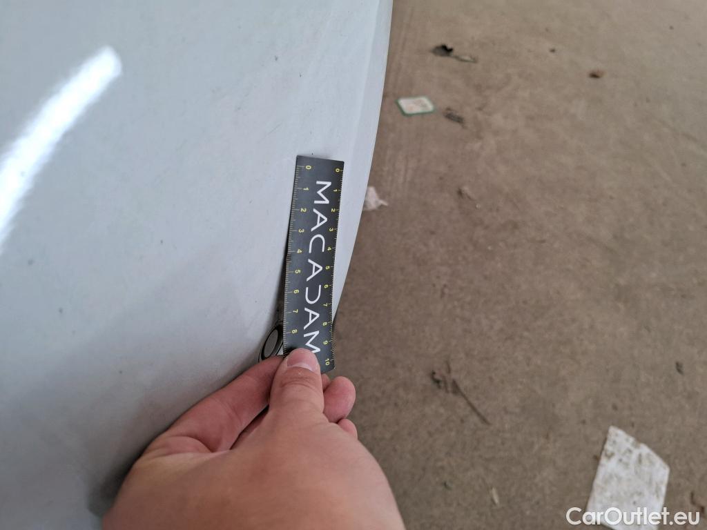  Mercedes  A-Klasse MERCEDESBENZ Classe A Compact  2018  5P  Berline A 180 d Business Line #17