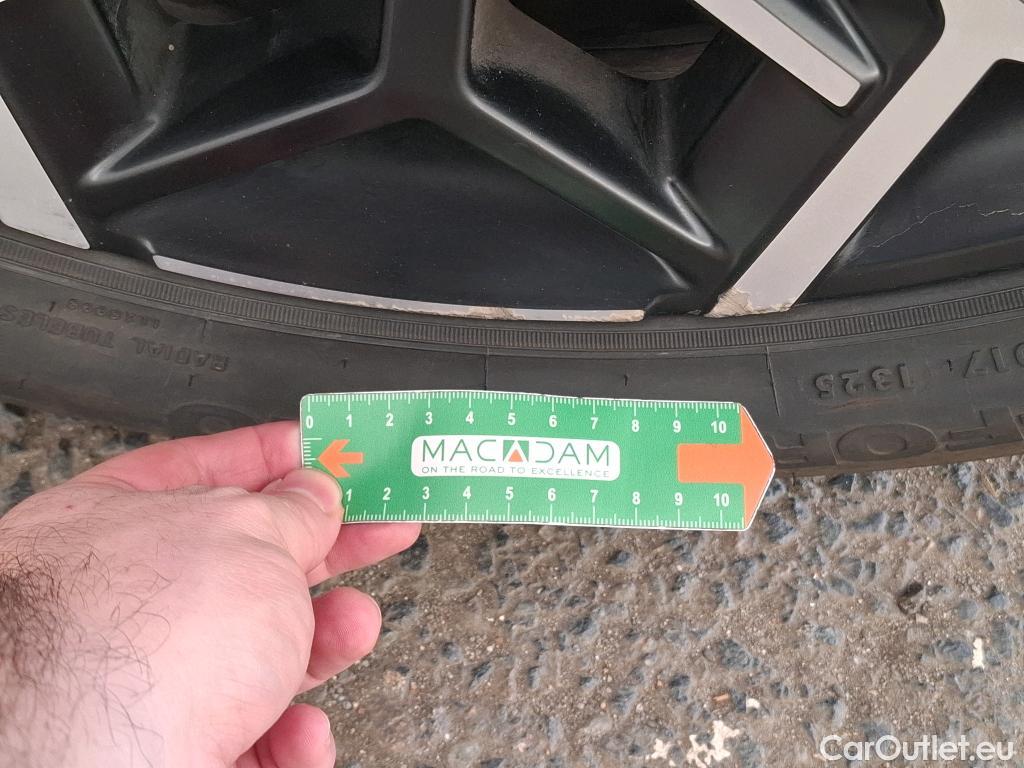  Hyundai  Tucson HYUNDAI  / 2020 / 5P / SUV 1.6 HYBRID 230 N LINE EXECUTIVE #10