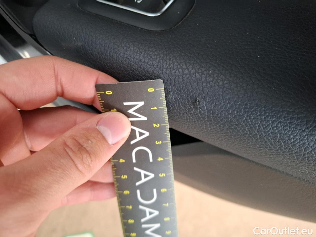  Mercedes  A-Klasse MERCEDESBENZ Classe A Compact  2018  5P  Berline A 180 d Business Line #22