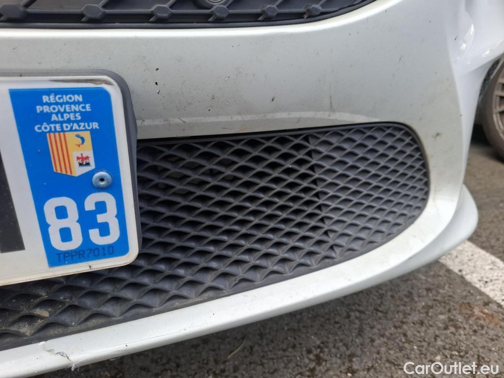  Mercedes  A-Klasse MERCEDESBENZ Classe A Compact  2018  5P  Berline A 180 d Business Line #35