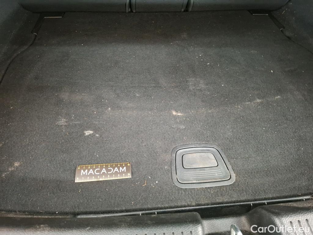  Mercedes  A-Klasse MERCEDESBENZ Classe A Compact  2018  5P  Berline A 180 d Business Line #29