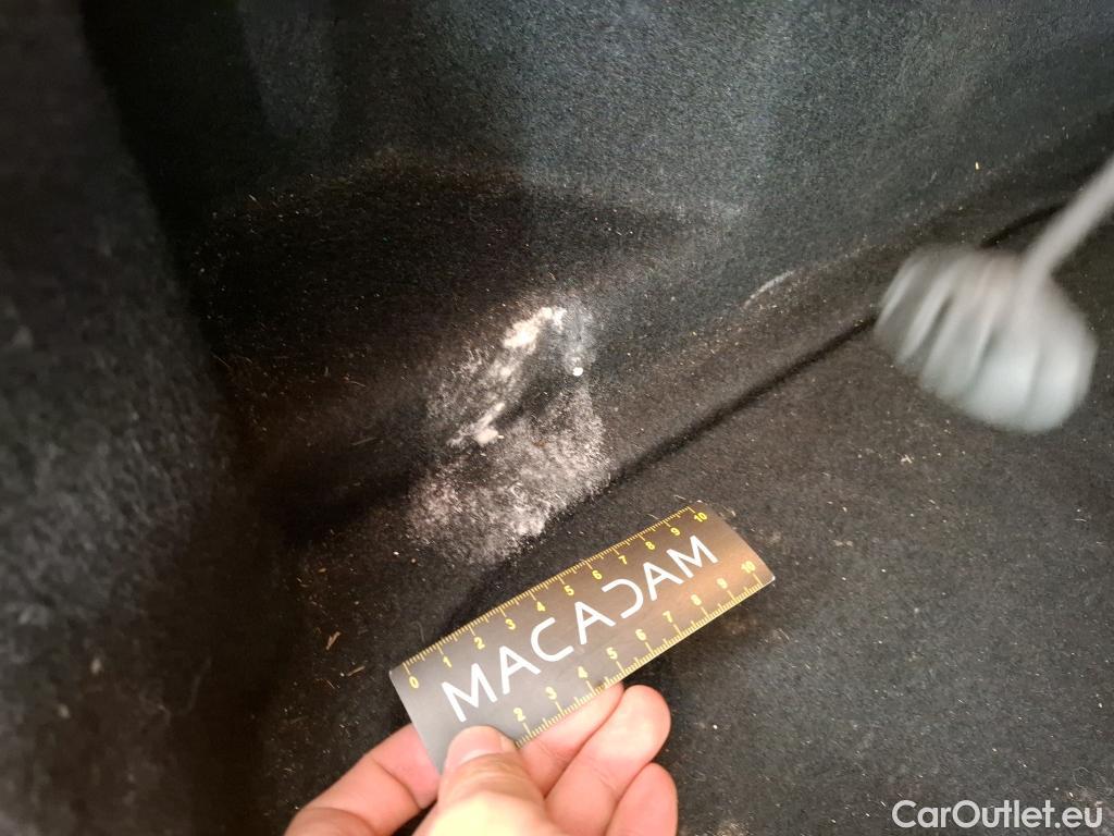  Mercedes  A-Klasse MERCEDESBENZ Classe A Compact  2018  5P  Berline A 180 d Business Line #28