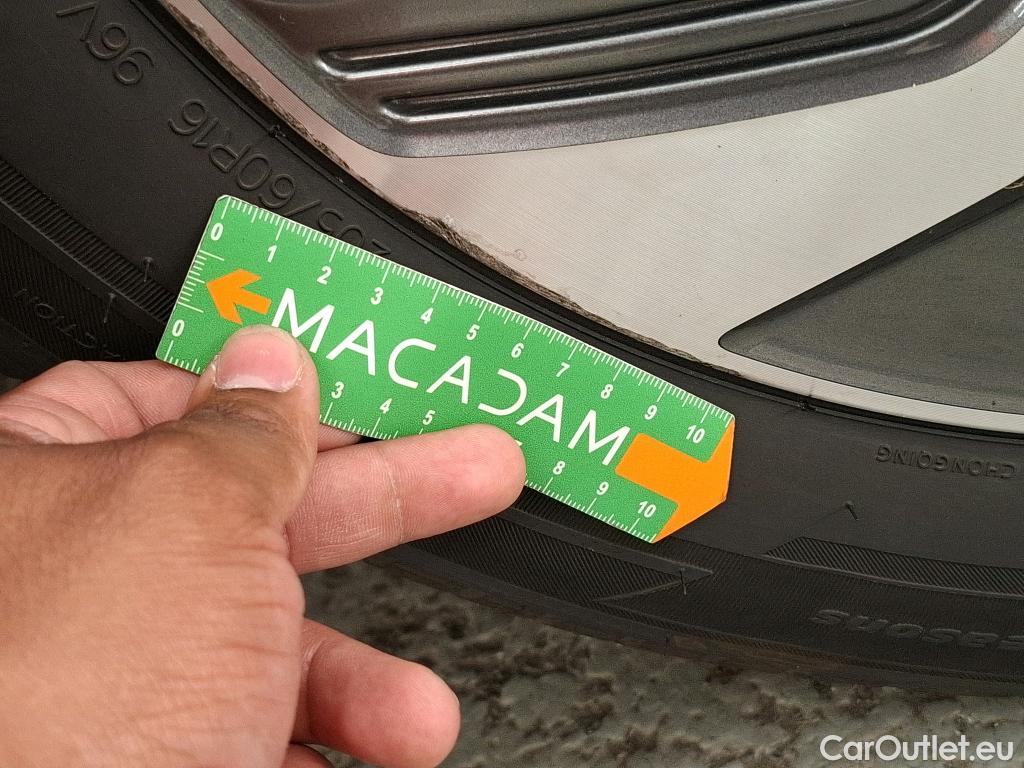  Hyundai  Konna Kona Business Hybrid 2WD 1.6 GDI 140CV BVA6 E6d #8