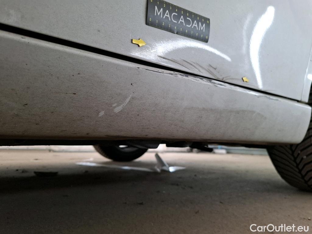  Mercedes  A-Klasse MERCEDESBENZ Classe A Compact  2018  5P  Berline A 180 d Business Line #10