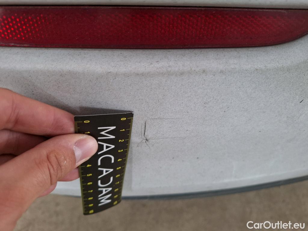  Mercedes  A-Klasse MERCEDESBENZ Classe A Compact  2018  5P  Berline A 180 d Business Line #16