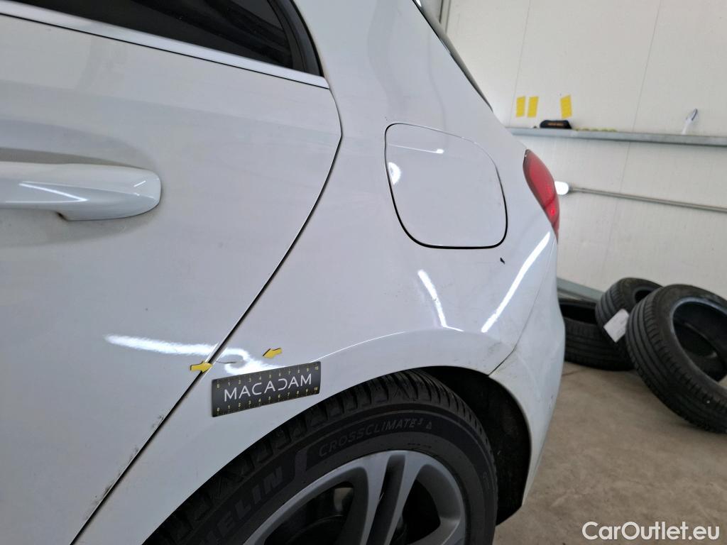  Mercedes  A-Klasse MERCEDESBENZ Classe A Compact  2018  5P  Berline A 180 d Business Line #23