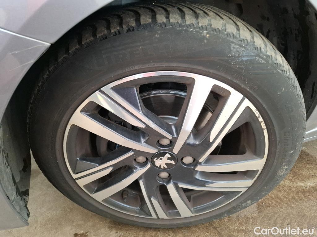  Peugeot  208  Allure Business 1.2 PureTech 100CV BVM6 E6d #21
