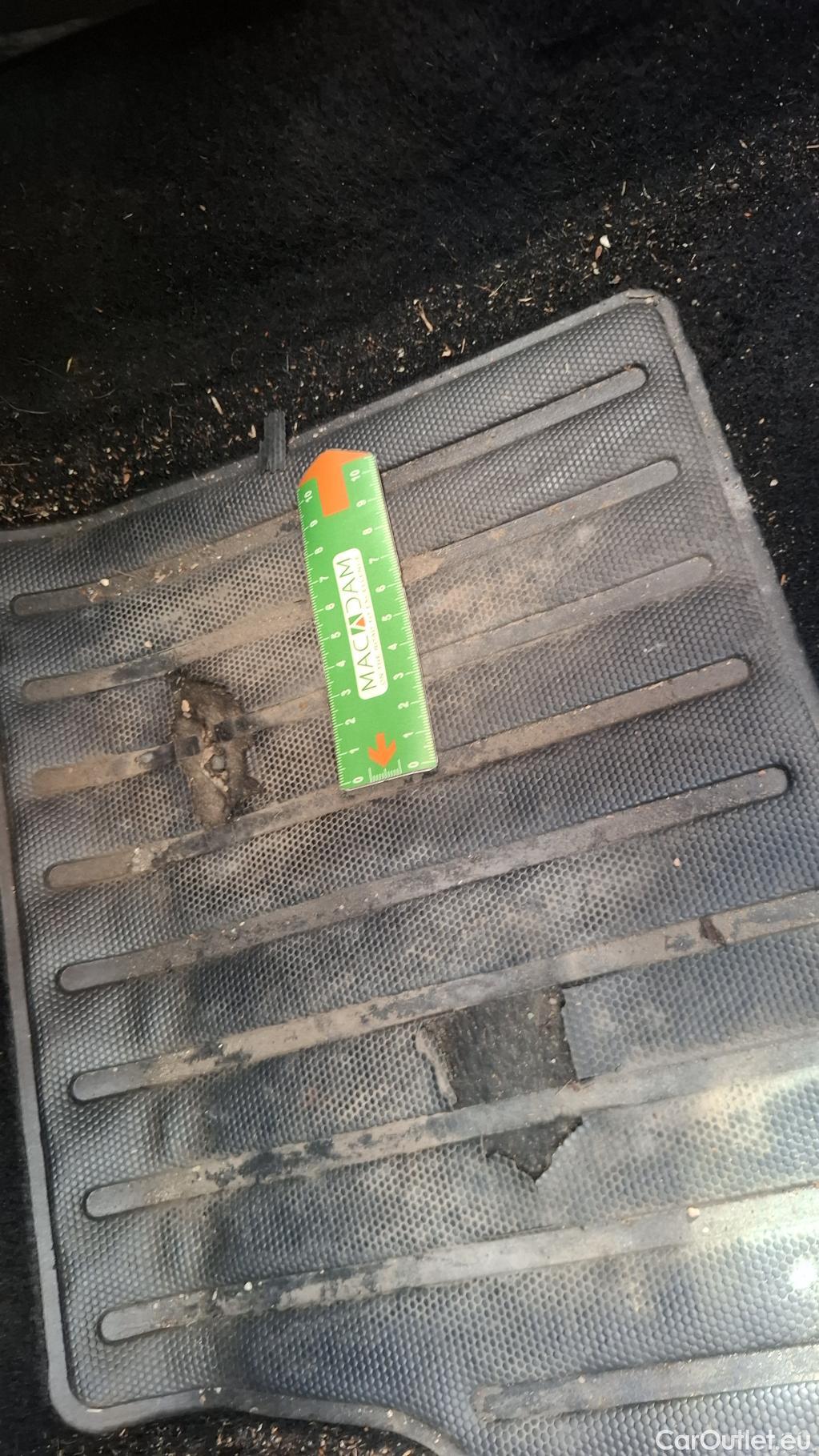  Peugeot  208  Active Business 1.5 HDi 100CV BVM6 E6d #38