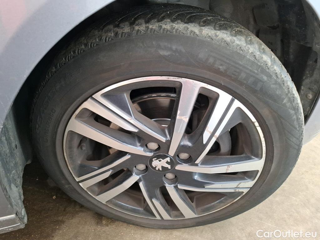  Peugeot  208  Allure Business 1.2 PureTech 100CV BVM6 E6d #26