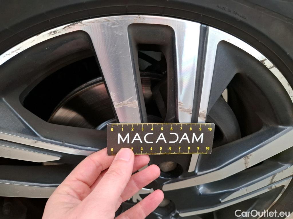  Peugeot  208  Allure Business 1.2 PureTech 100CV BVM6 E6d #28