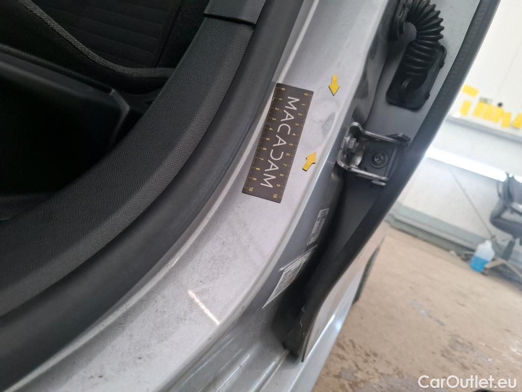  Peugeot  208  Active Pack 1.5 HDi 100CV BVM6 E6d #43