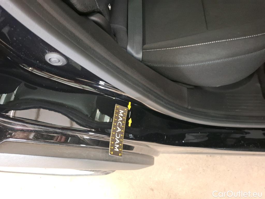  Renault  Captur  II Business 1.5 dCi 115CV BVA7 E6dT #24