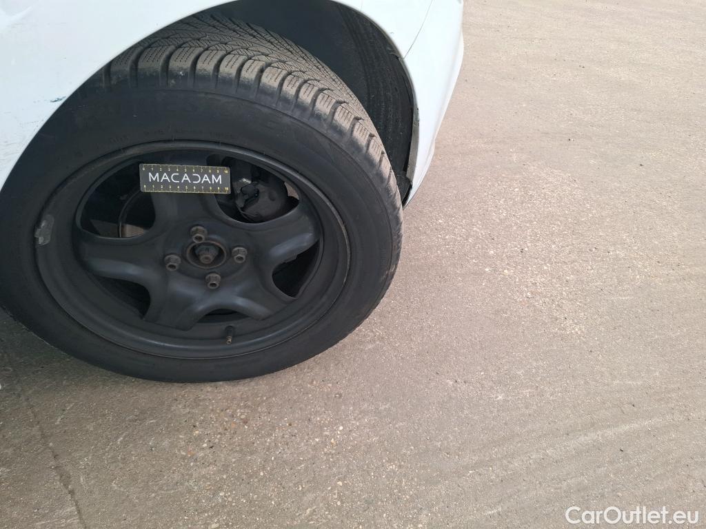  Renault  Clio  IV Business 0.9 TCe 90CV BVM5 E6 #26