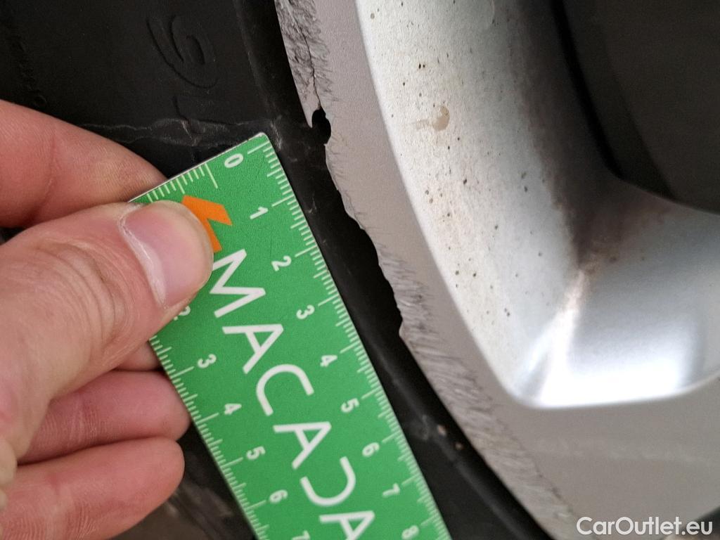  Renault  Clio  IV Business 0.9 TCe 90CV BVM5 E6 #19