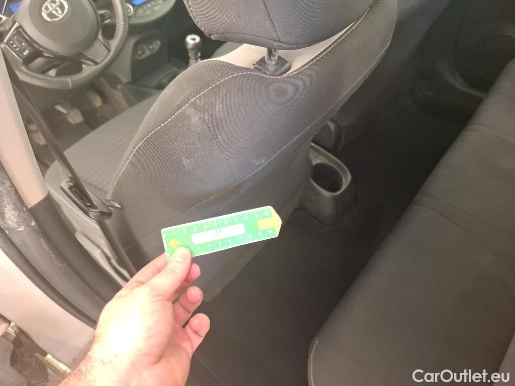  Toyota  Yaris TOYOTA  5p Berline 110 VVT-i France Business #18