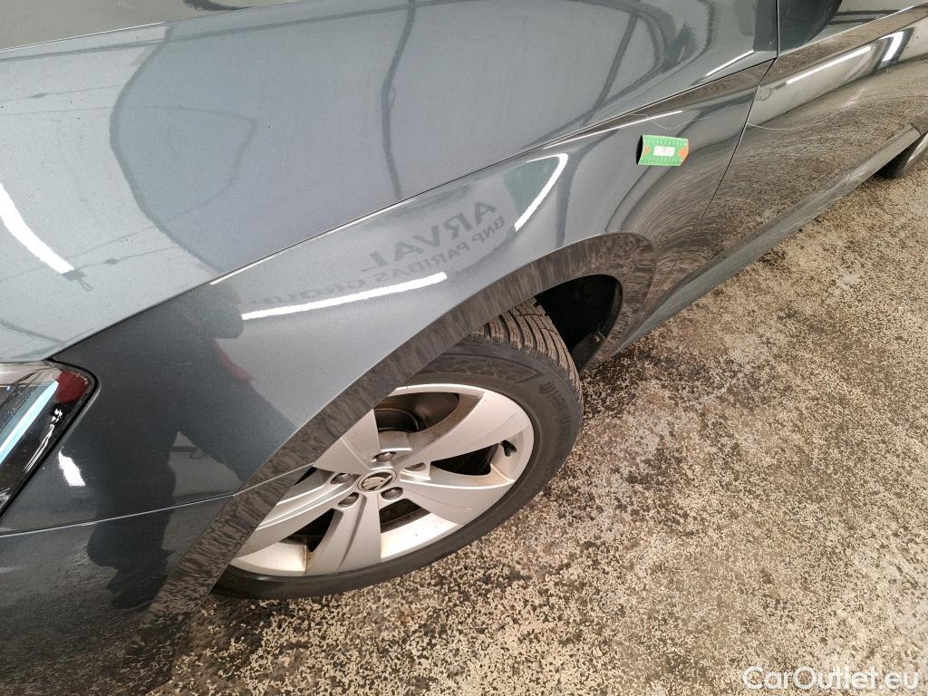 Skoda  Superb SKODA  Combi / 2019 / 5P / Break 1.4 TSI PHEV 218ch DSG6 Business #18