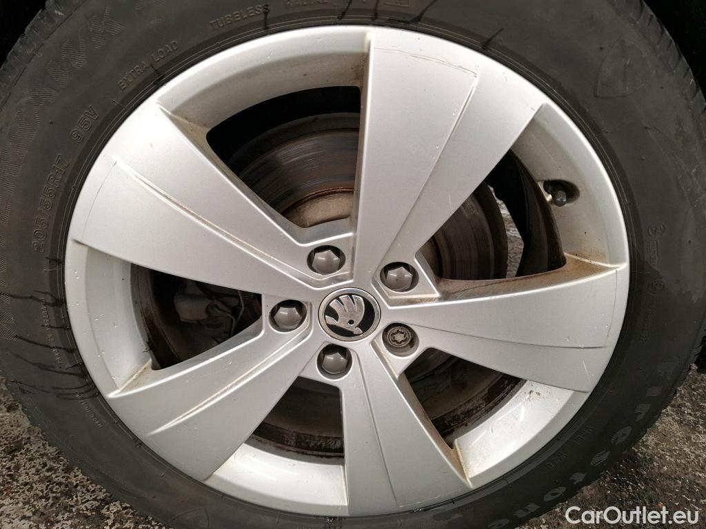  Skoda  Superb SKODA  Combi / 2019 / 5P / Break 1.4 TSI PHEV 218ch DSG6 Business #32