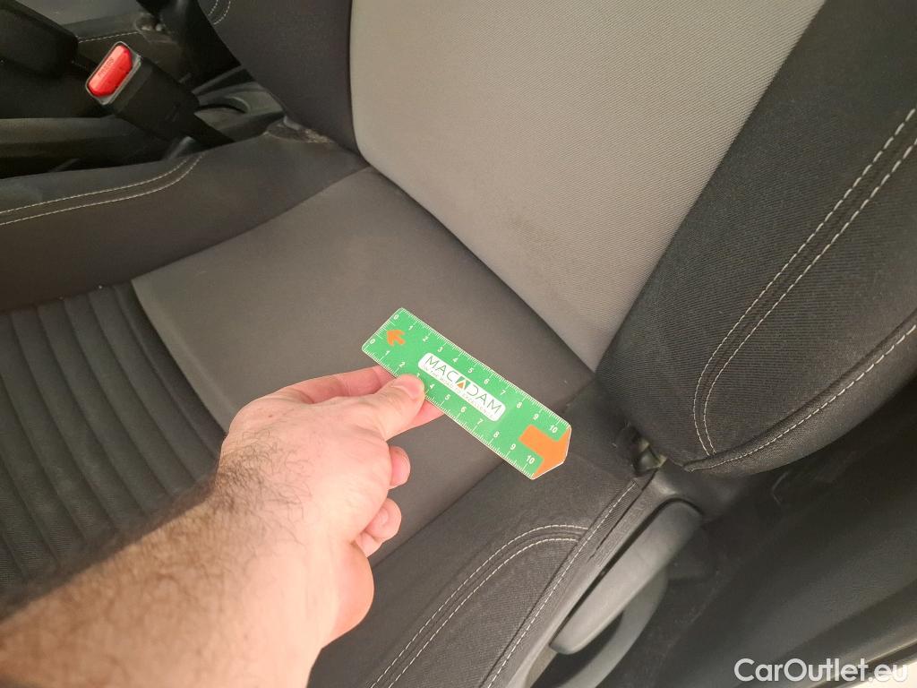  Toyota  Yaris TOYOTA  5p Berline 110 VVT-i France Business #15