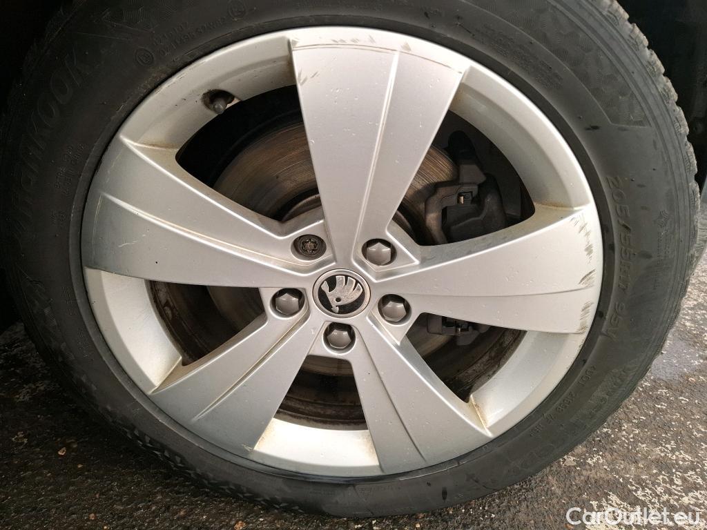  Skoda  Superb SKODA  Combi / 2019 / 5P / Break 1.4 TSI PHEV 218ch DSG6 Business #45