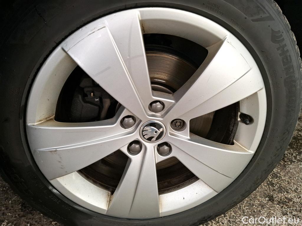  Skoda  Superb SKODA  Combi / 2019 / 5P / Break 1.4 TSI PHEV 218ch DSG6 Business #39